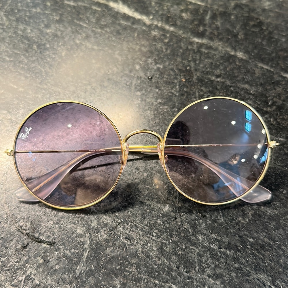 Ray Bans retro purple circle chic boho